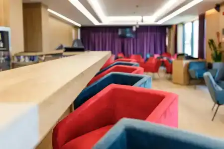 Qosmo Brasov - 30