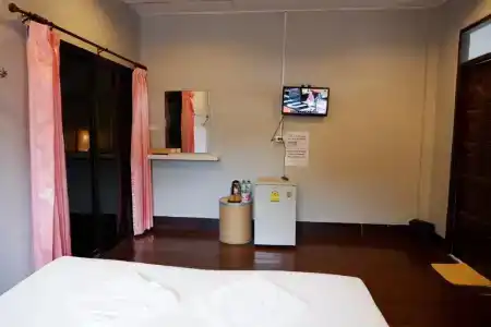 Marina hut guest house - 57