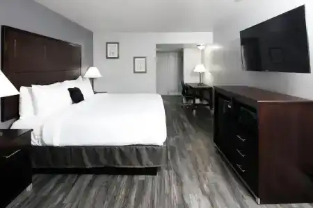 Red Lion Inn & Suites Tucson Downtown - 56