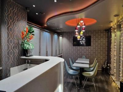 London Court - 19