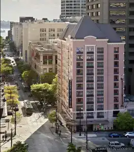 The Paramount - 16