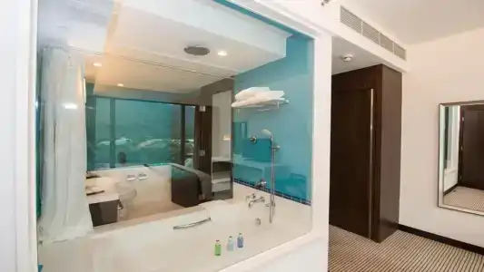 Auberge Discovery Bay - 9
