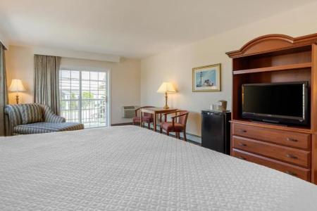 Ogunquit and Suites - 37