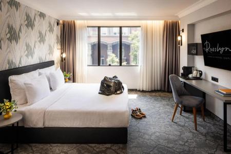 Rosslyn Thracia Sofia - 4