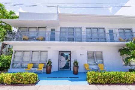 Beachside All Suites - 40