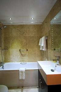 Best Western Palm - 30