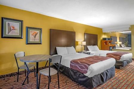 Rodeway Inn Central Beach - 65