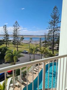 Crystal Bay On The Broadwater - 357