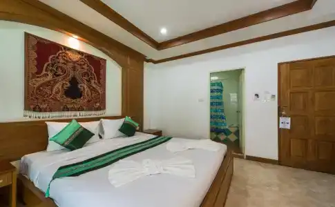 Magnific Guesthouse Patong - 4
