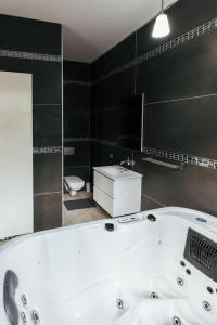 Riad - 30