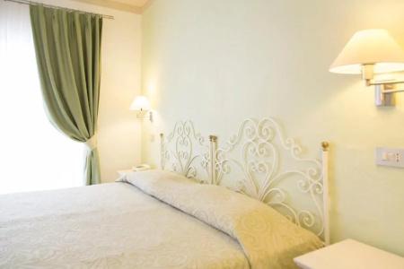 Blu Laconia Village - 55