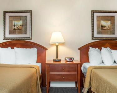 Rodeway Inn - - 6