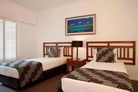 Ramada by Wyndham - 31