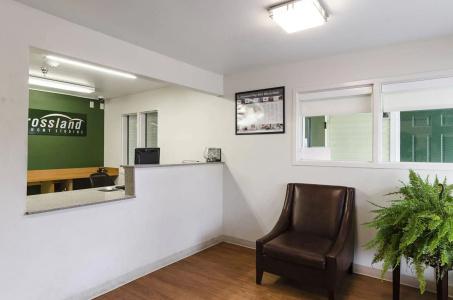 HomeTowne Studios by Red Roof Denver - Glendale/ Cherry Creek - 1