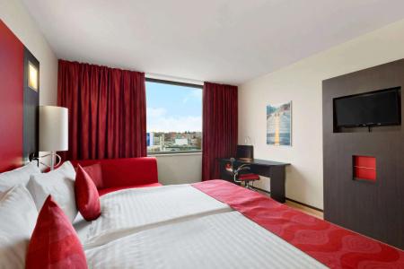 Ramada Encore by Wyndham Geneva - 3