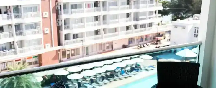 GrandBlue Resort & Beachclub - 72