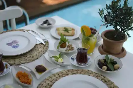 AlaÇAti Roka TaŞ Butİk - 10