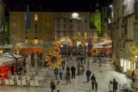 Piazza Heritage - 12