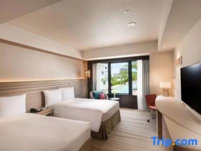 DoubleTree by Hilton Okinawa Chatan Resort - 58