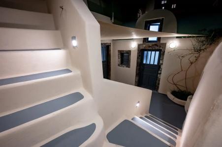 Lotza Studios - 209