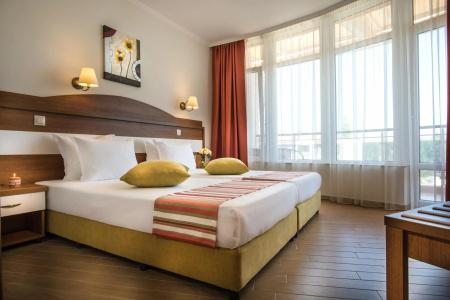 Miramar - Half Board - 2