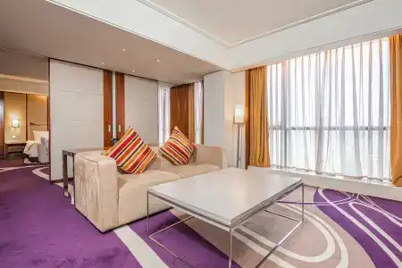 Holiday Inn Qingdao City Center, An Ihg - 72