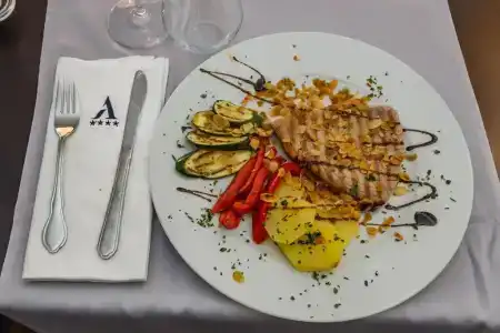 Art - 8