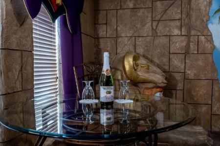 The Anniversary Inn - - 129