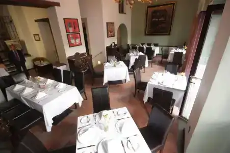 Casona Alonso 10 - 20
