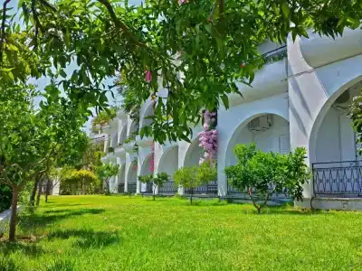 Spiros Studios - 35