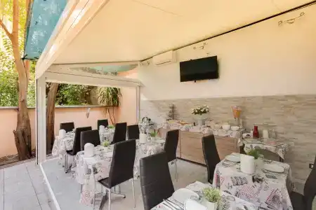 Excellence Suite - 18