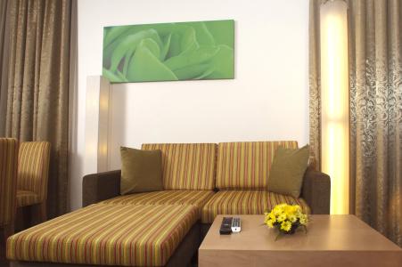 Al Khoory Executive, Al Wasl - 4