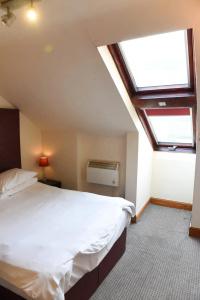 Sandyford - 24