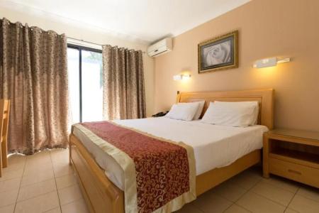 Novena Palms - 37