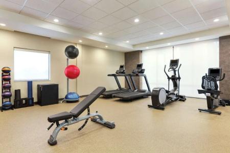 Home2 Suites By Hilton Portland Airport - 15