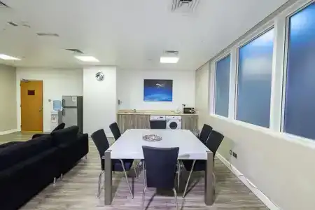 Premier Inn Abu Dhabi International Airport - 21
