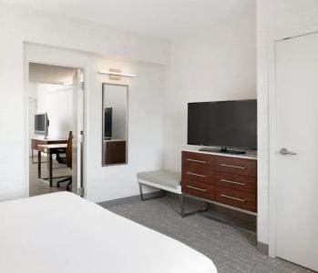 DoubleTree Suites by Hilton Phoenix - 61