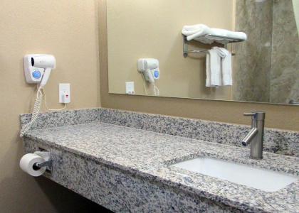 Quality Inn & Suites - 9