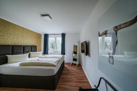 Robrooks Garni - 40