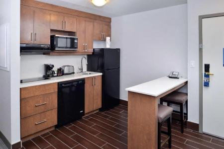 Hampton Inn & Suites by Hilton University NW - 61
