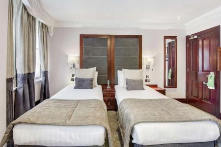 Fitzrovia - 4