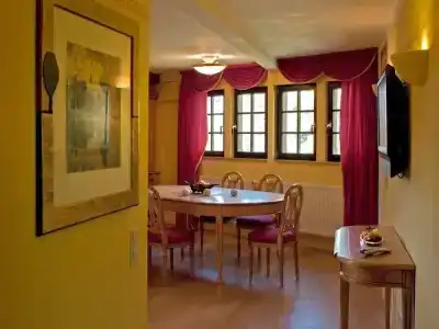 Romantik Der Adelshof - 22