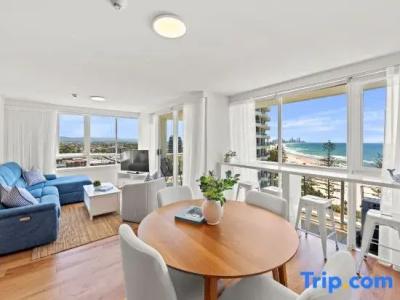 Burleigh Beach Tower - 185