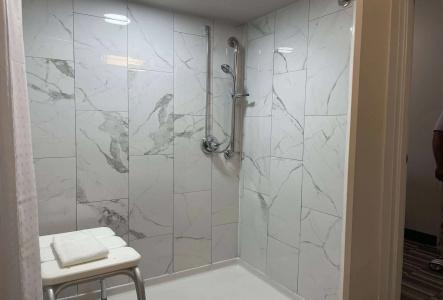 Microtel Inn and Suites by Wyndham / Shreveport - 9