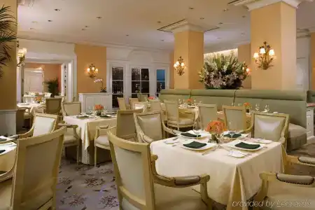 The Peninsula Beverly Hills - 7