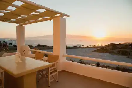 Alta Vista Naxos - 50