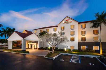 Fairfield Inn & Suites - 39