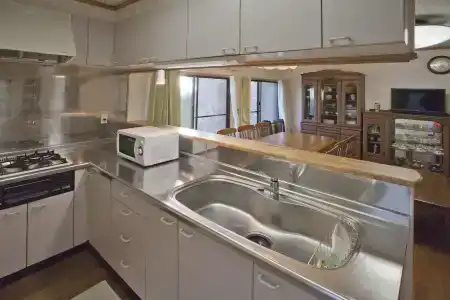 Dormitory Sandanya Guesthouse - 11