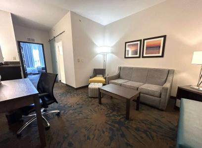 Erie Inn & Suites Solstice - 42