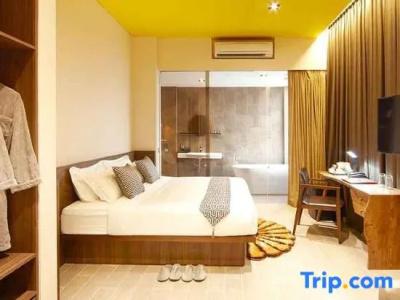 Yan (SG Clean, Staycation Approved) - 61